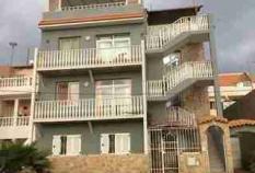 Whole building with 6 flats in town